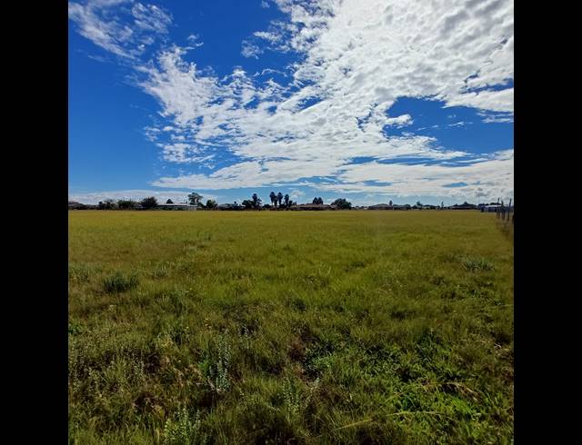 10,478M² VACANT LAND FOR SALE IN RIVERSDALE